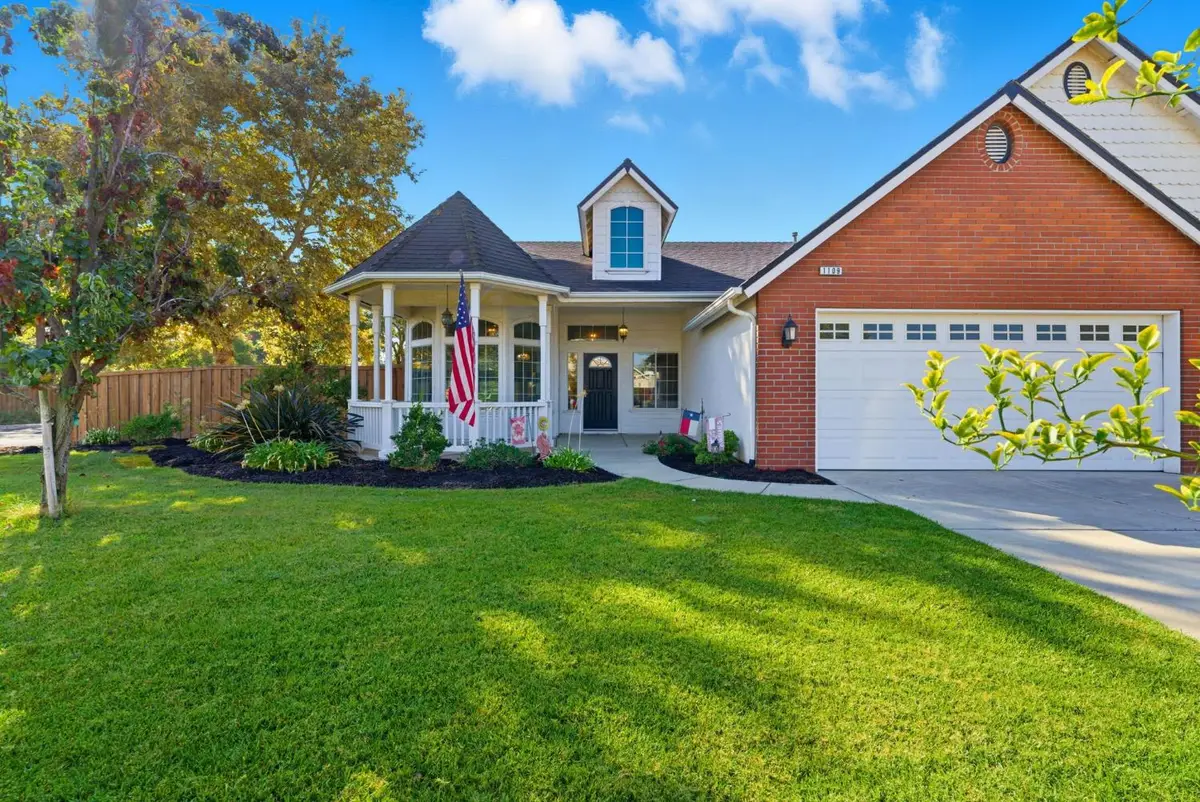 1109 W Cinnamon Avenue, Hanford, CA 93230 - Image #1