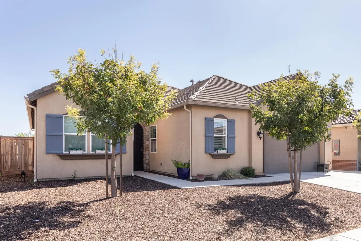2227 Highland Avenue, Clovis, CA 93619 - Image #1