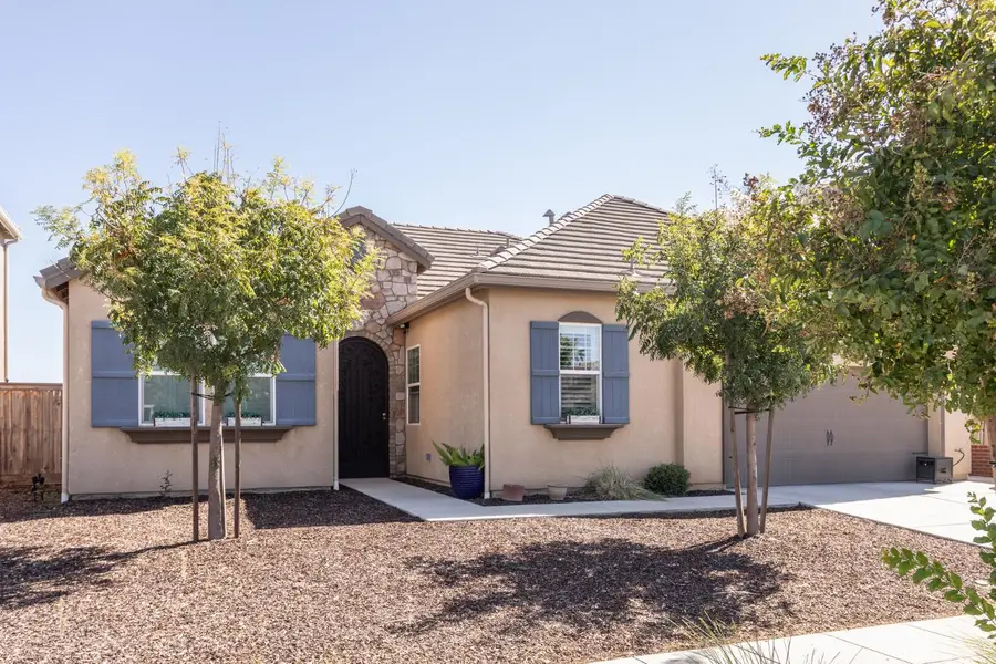 2227 Highland Avenue, Clovis, CA 93619 - Image #2