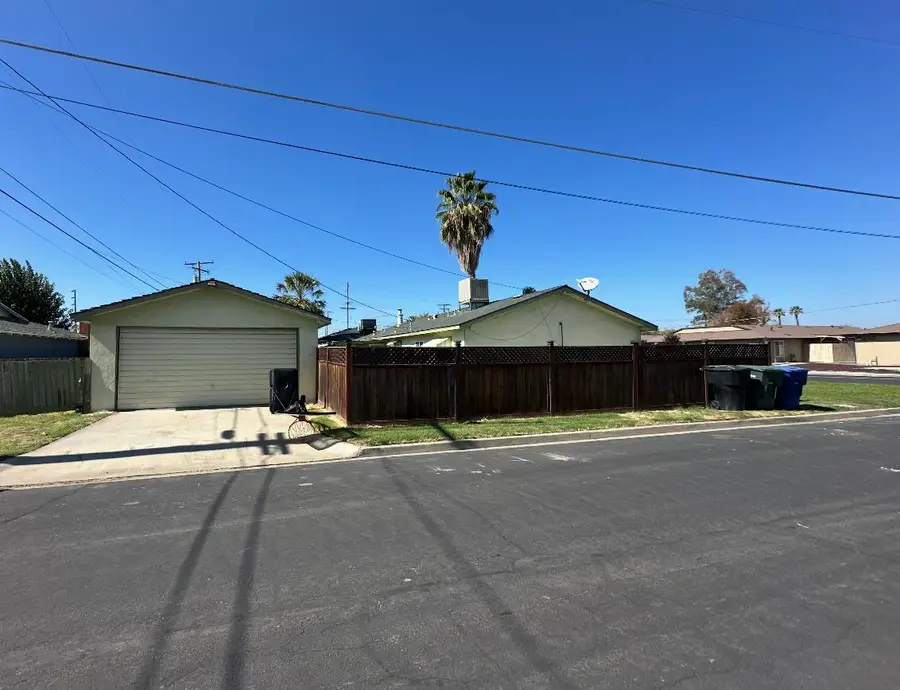 10949 Hume, Hanford, CA 93230 - #3