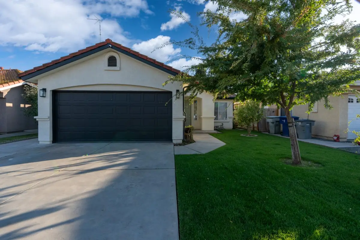 4239 W Cambridge Avenue, Fresno, CA 93722 - Image #1