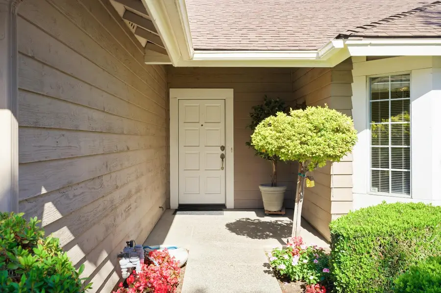 3282 W Spruce Avenue, Fresno, CA 93711 - Image #3