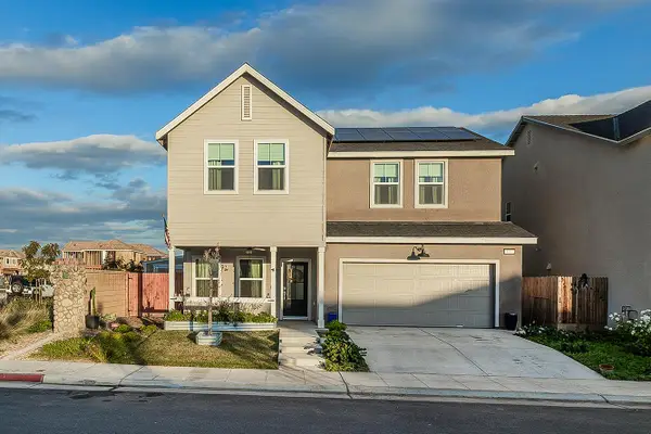 3301 La Mirada Avenue, Clovis, CA 93619