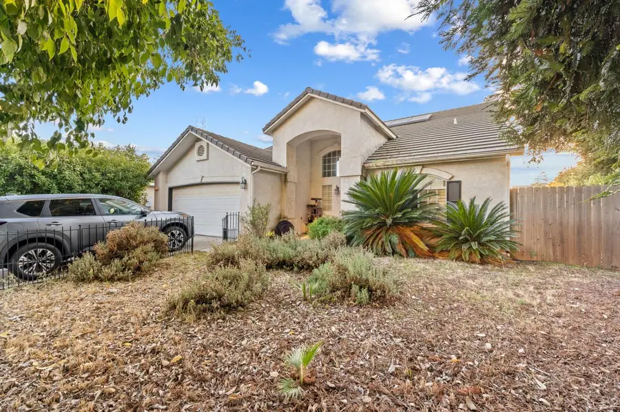 5575 N Cleo Avenue, Fresno, CA 93722 - Image #2