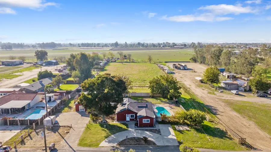 10448 9 1/2 Avenue, Hanford, CA 93230 - Image #2