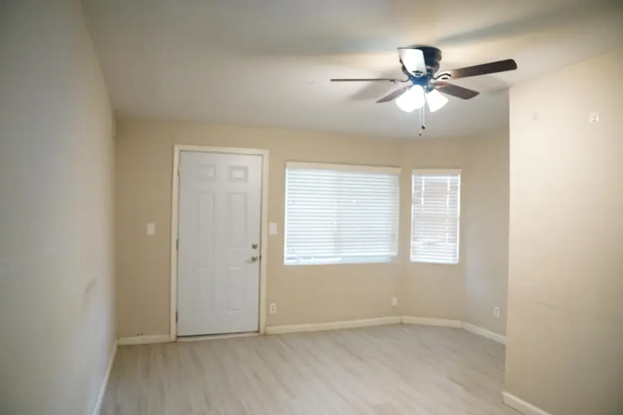 8124 S Cherry Avenue, Fresno, CA 93725 - Image #3