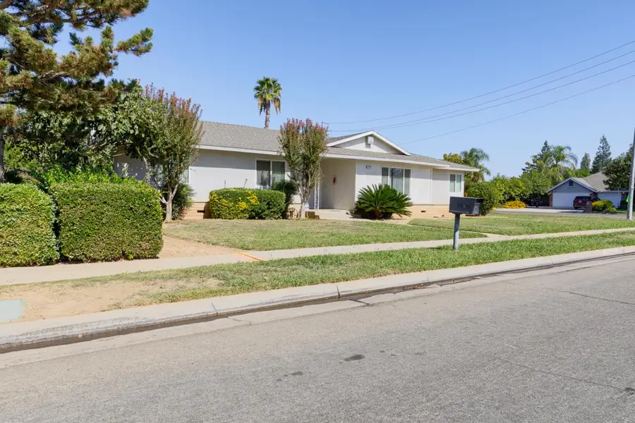 1418 W Palo Alto Ave, Fresno, CA 93711 - Image #3