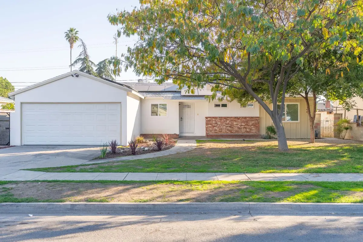 5080 E Hammond Avenue, Fresno, CA 93727 - Image #1