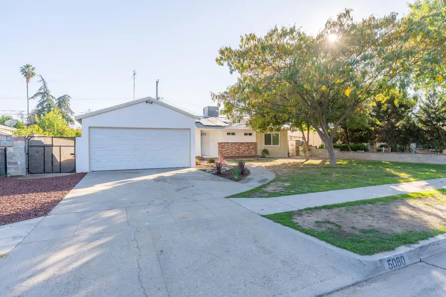 5080 E Hammond Avenue, Fresno, CA 93727 - Image #2
