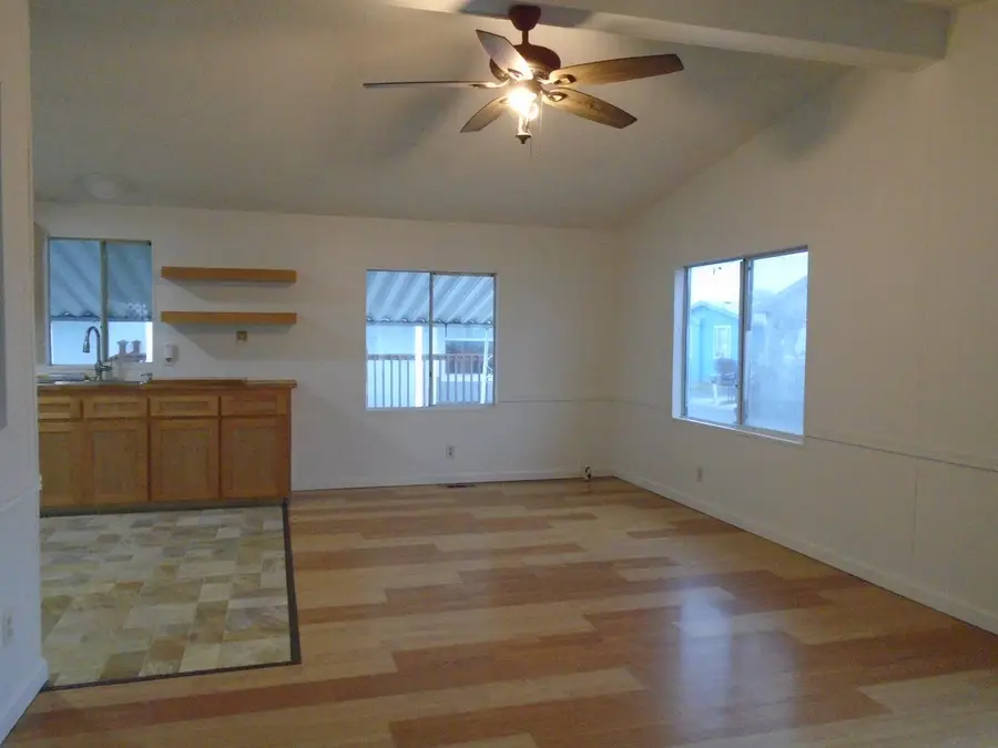 860 E Grangeville Boulevard #18, Hanford, CA 93230 - Image #3