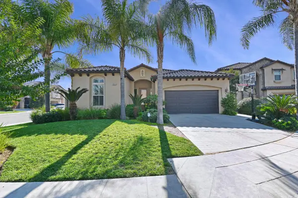 6933 W Portals Avenue, Fresno, CA 93723