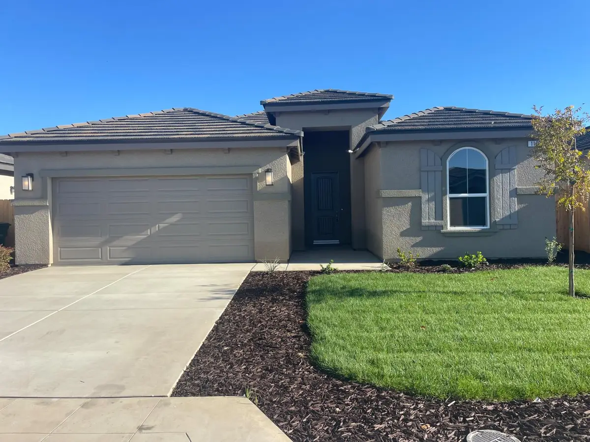 16180 West Monterey Ave, Kerman, CA 93630 - Image #1