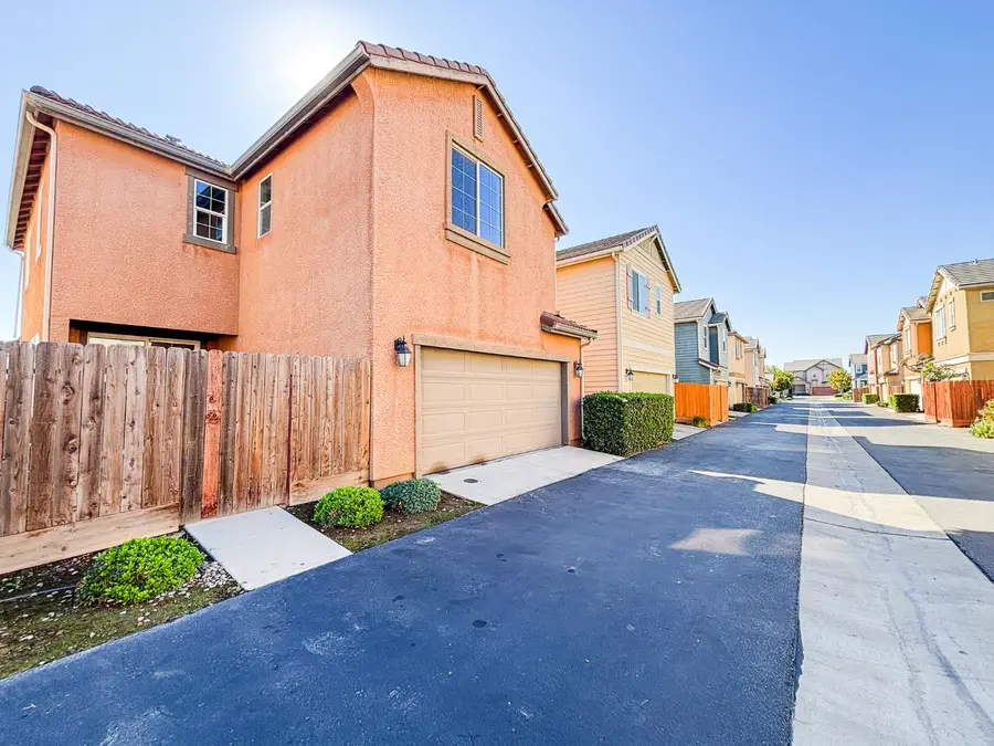 5537 N Gates Avenue, Fresno, CA 93722 - Image #3