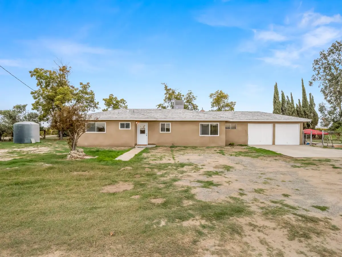 10375 W Kearney Boulevard, Fresno, CA 93706 - Image #1