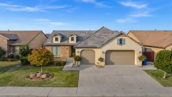 3267 Portals Avenue, Clovis, CA 93619