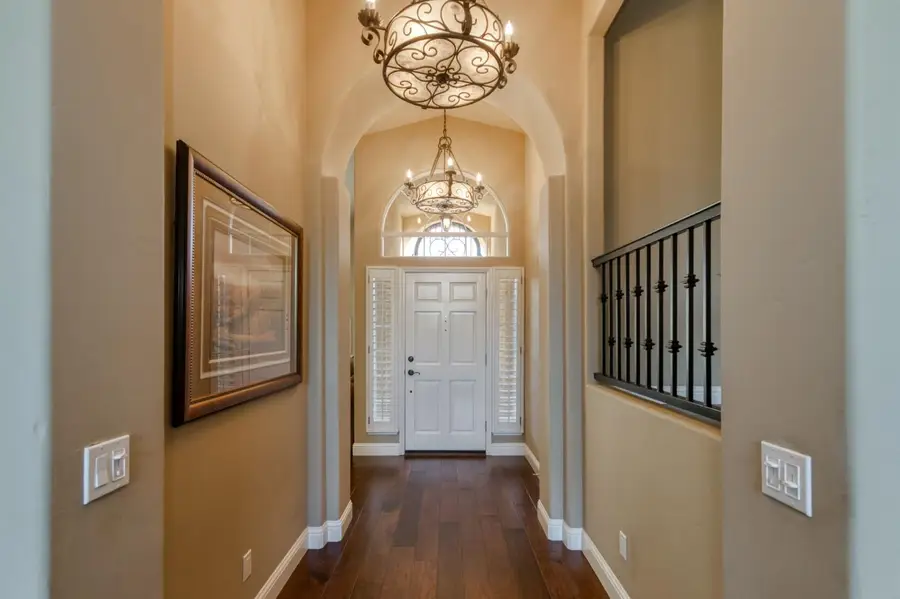 2176 E Niles Avenue, Fresno, CA 93720 - Image #3