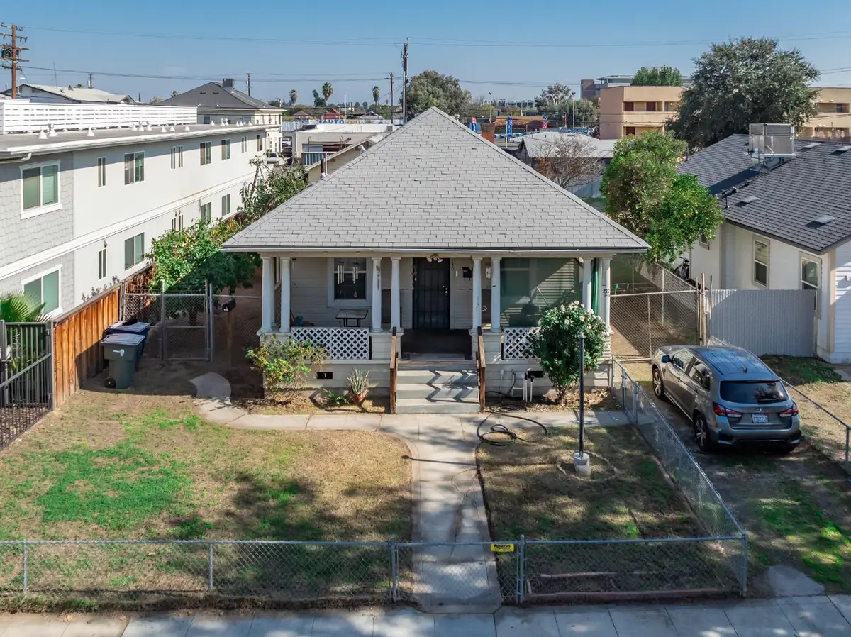 230 N Calaveras Street, Fresno, CA 93701 - Image #1
