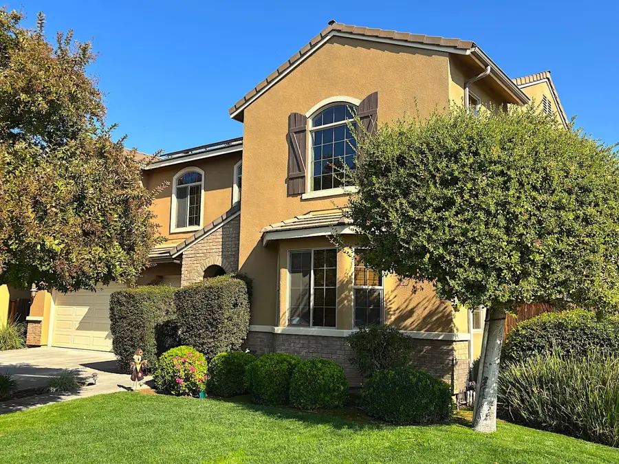 4292 N Gregory Avenue, Fresno, CA 93722 - Image #2