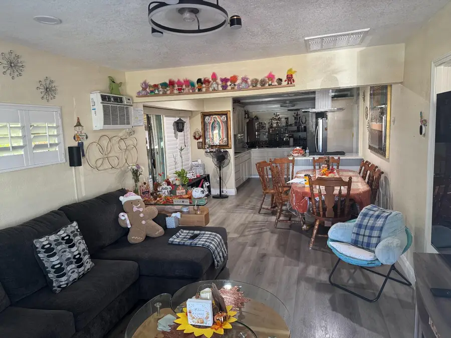 2112 E Hedges, Fresno, CA 93728 - Image #2