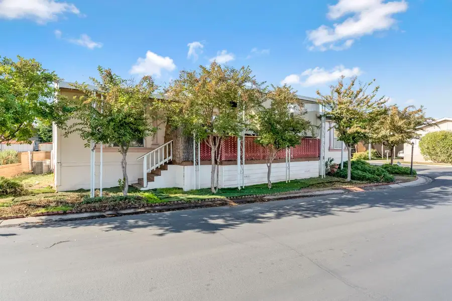 336 E Alluvial Avenue #122, Fresno, CA 93720 - Image #3