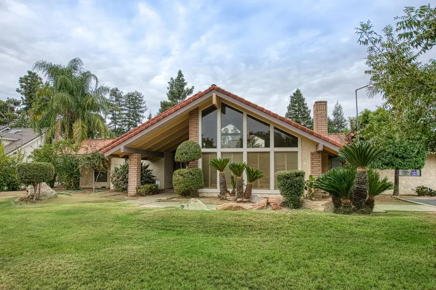 5453 E Butler Avenue, Fresno, CA 93727 - Image #2