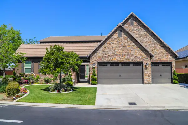 4249 N Waterside Drive, Clovis, CA 93619