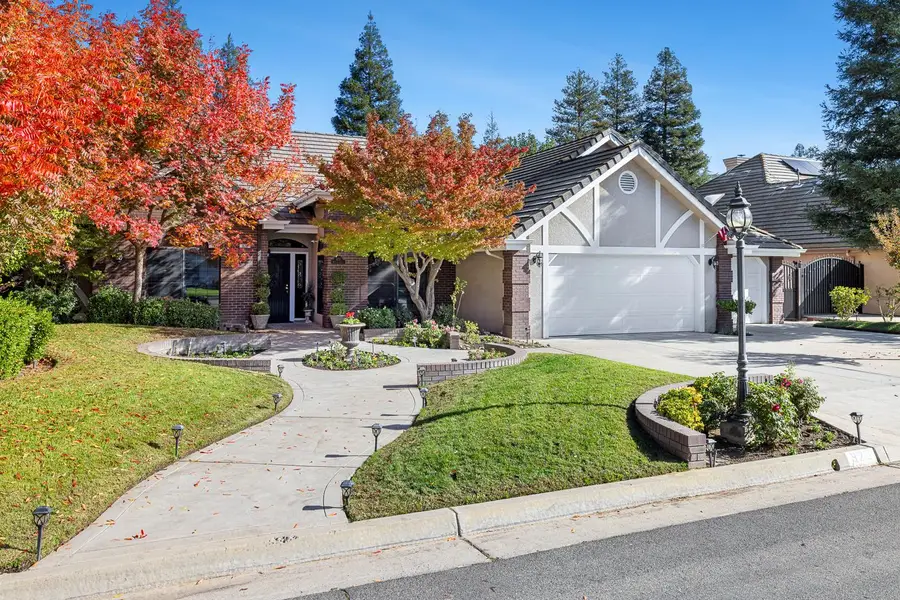 920 E Windsor Circle, Fresno, CA 93720 - Image #3