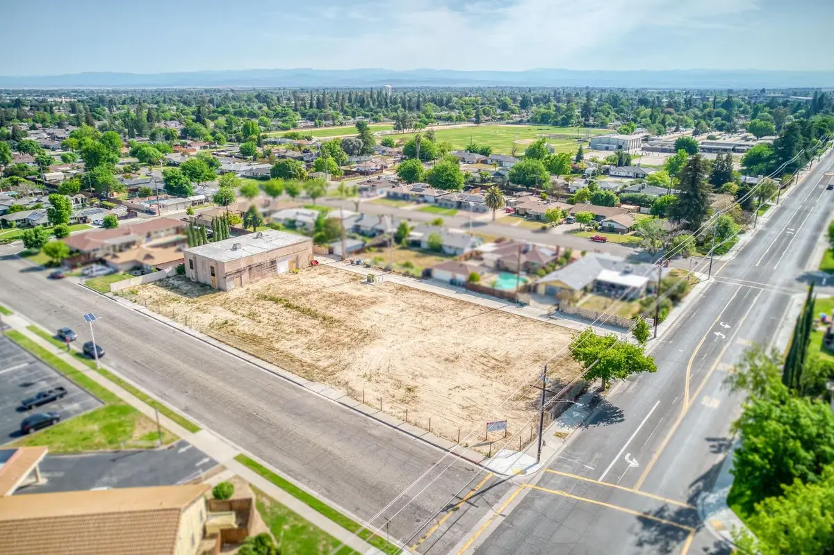 1803 Sunset Avenue, Madera, CA 93637 - #1