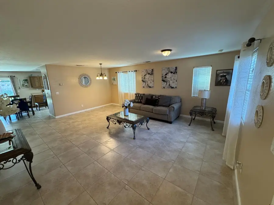 6349 E Braly Avenue, Fresno, CA 93727 - Image #3