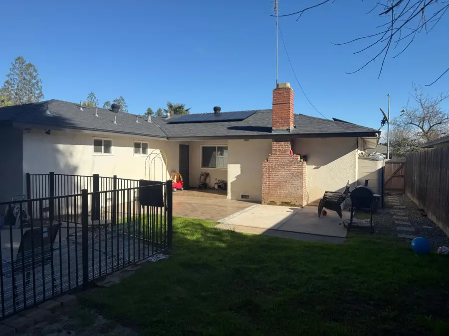 6811 N Backer Avenue Nw, Fresno, CA 93710 - #3