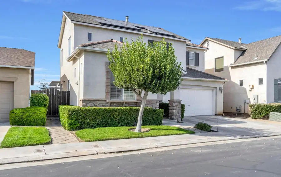 1916 N Tuscany Lane, Clovis, CA 93619 - Image #3