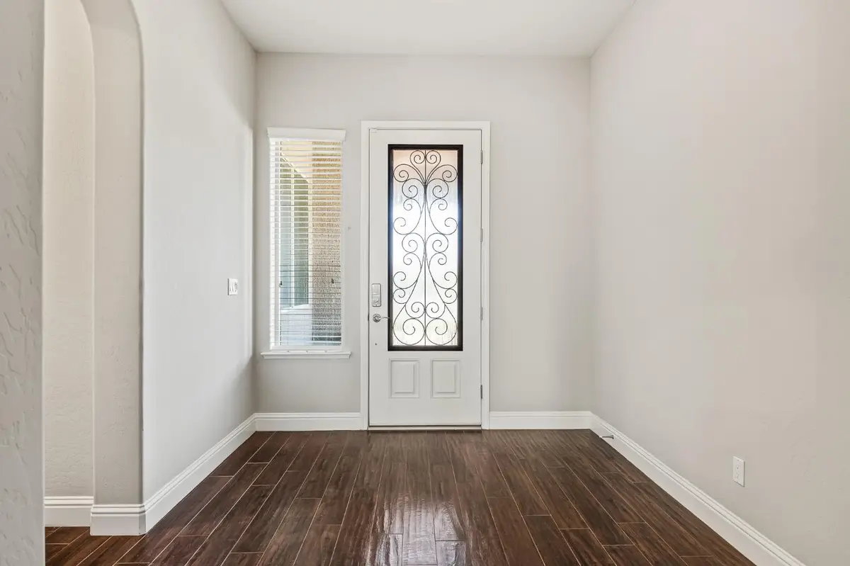 1836 E Bella Rosa Avenue, Fresno, CA 93730 - Image #1