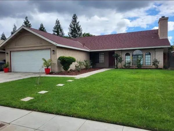 1490 Fir Avenue, Clovis, CA 93611
