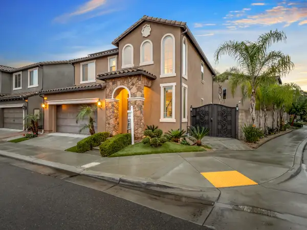 11617 N Bella Verde Avenue, Fresno, CA 93730