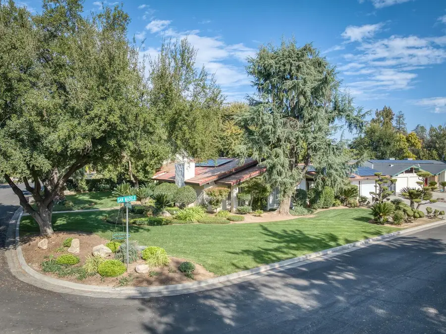 5348 N Briarwood Avenue, Fresno, CA 93711 - Image #2