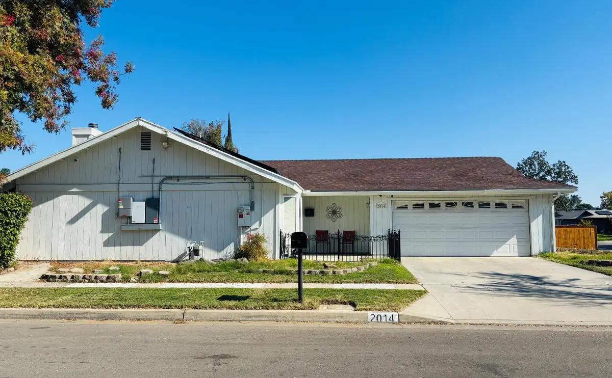 2014 N Garden Avenue, Fresno, CA 93703 - Image #1