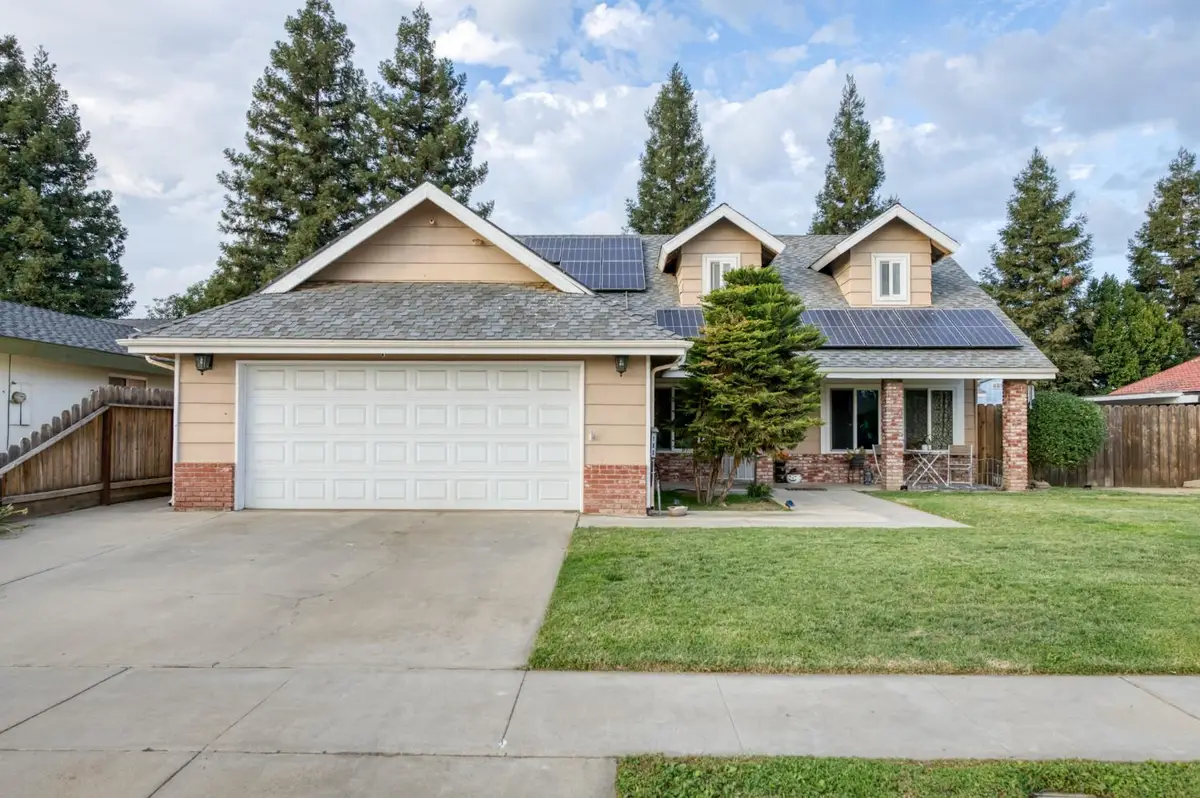 182 E Kennedy Avenue, Tulare, CA 93274 - Image #1