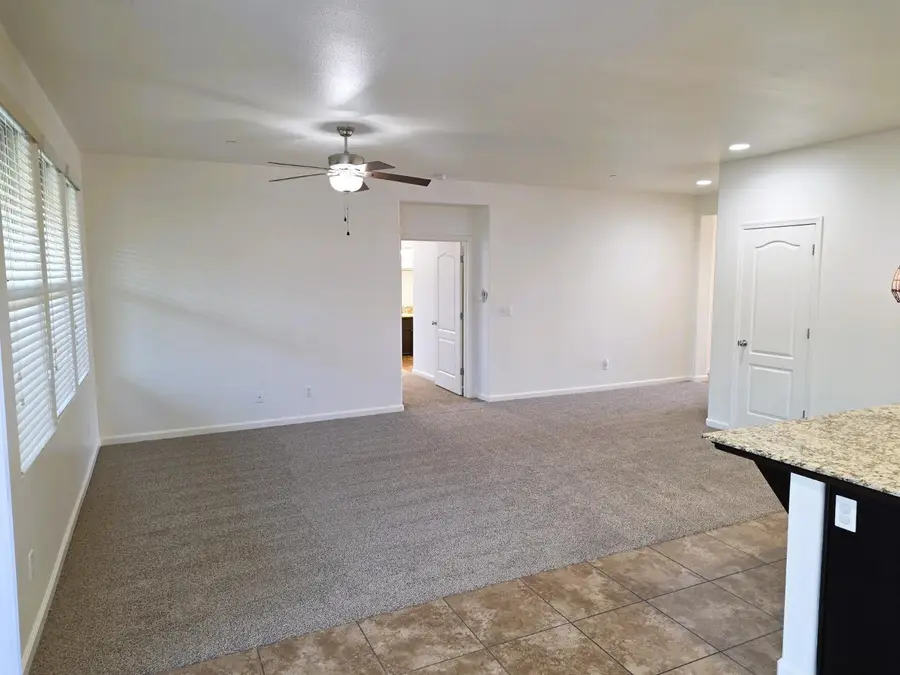 3479 Sussex Ave, Clovis, CA 93619 - #3