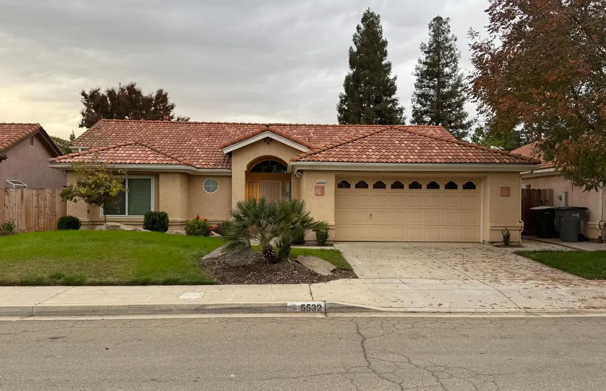 5532 W Wathen Avenue, Fresno, CA 93722 - Image #1