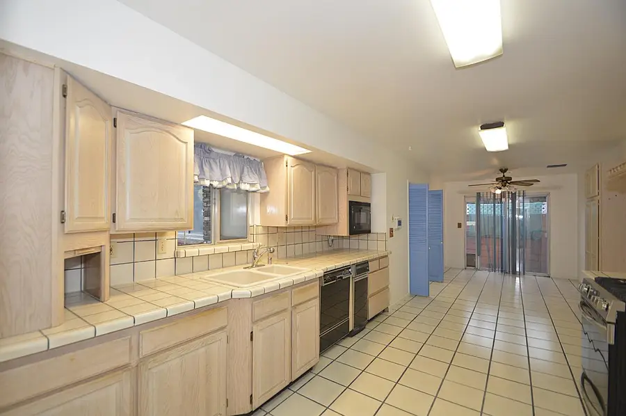 3860 E Rialto, Fresno, CA 93726 - Image #3