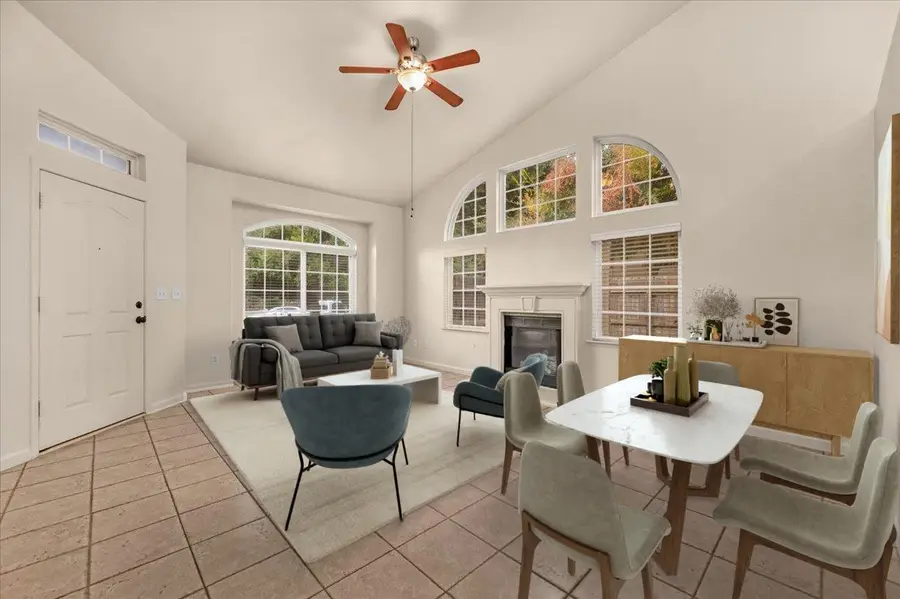 239 N Timmy Avenue, Clovis, CA 93612 - Image #2