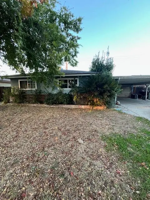 4959 E Carmen, Fresno, CA 93727 - Image #1