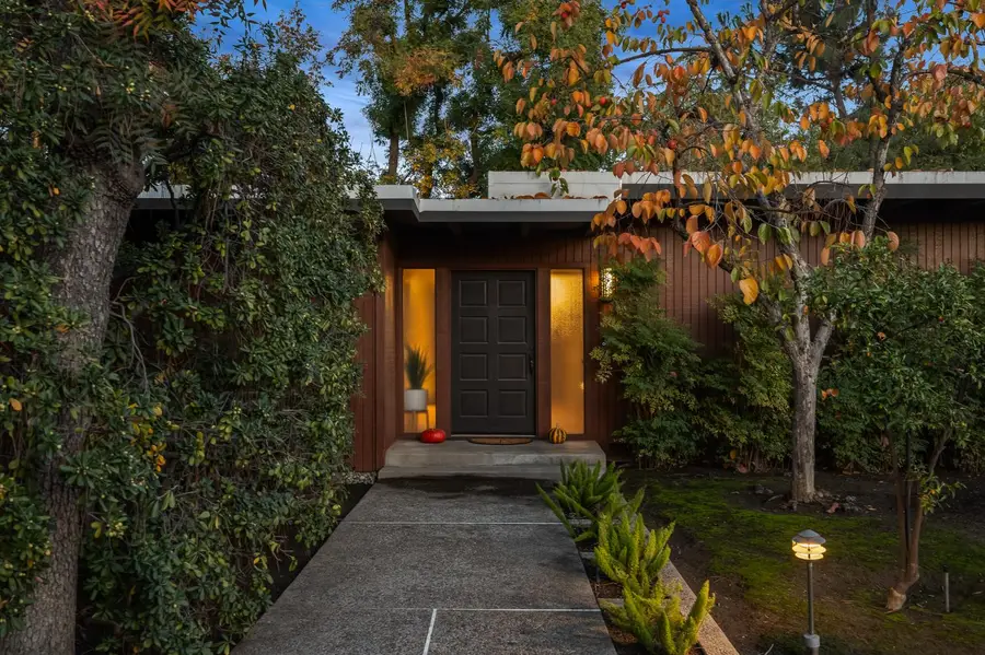 1135 E Santa Ana Avenue, Fresno, CA 93704 - Image #2