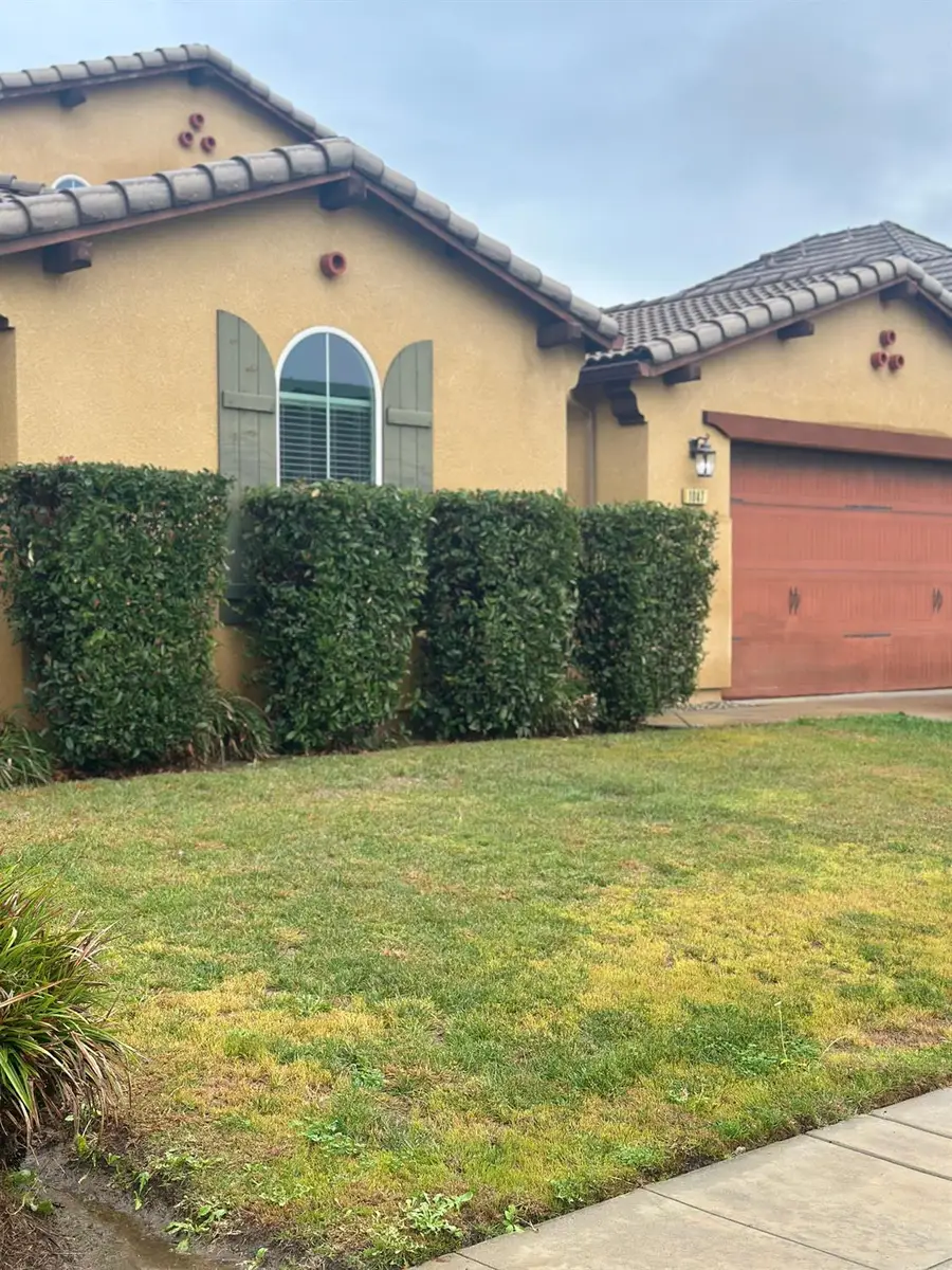 1047 Maine Avenue, Clovis, CA 93619 - Image #2