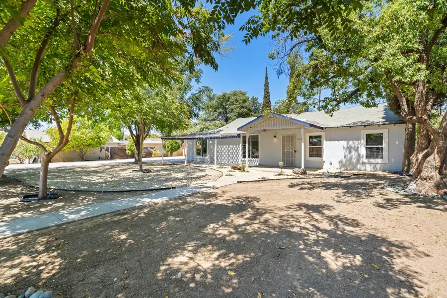1554 W Thomas Avenue, Fresno, CA 93728 - Image #2
