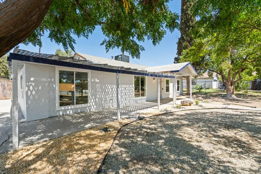 1554 W Thomas Avenue, Fresno, CA 93728 - Image #3