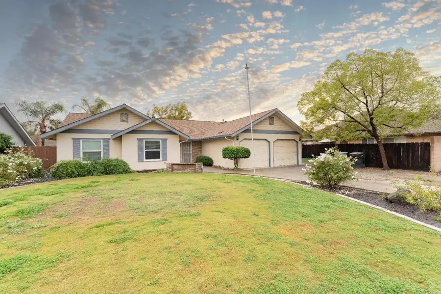 465 W Fargo Avenue, Hanford, CA 93230 - Image #2