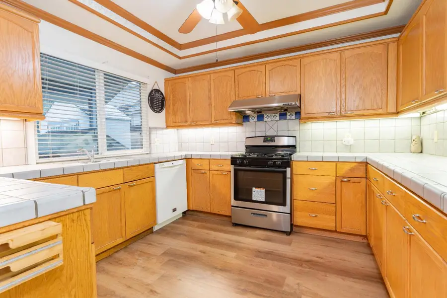 465 W Fargo Avenue, Hanford, CA 93230 - Image #3