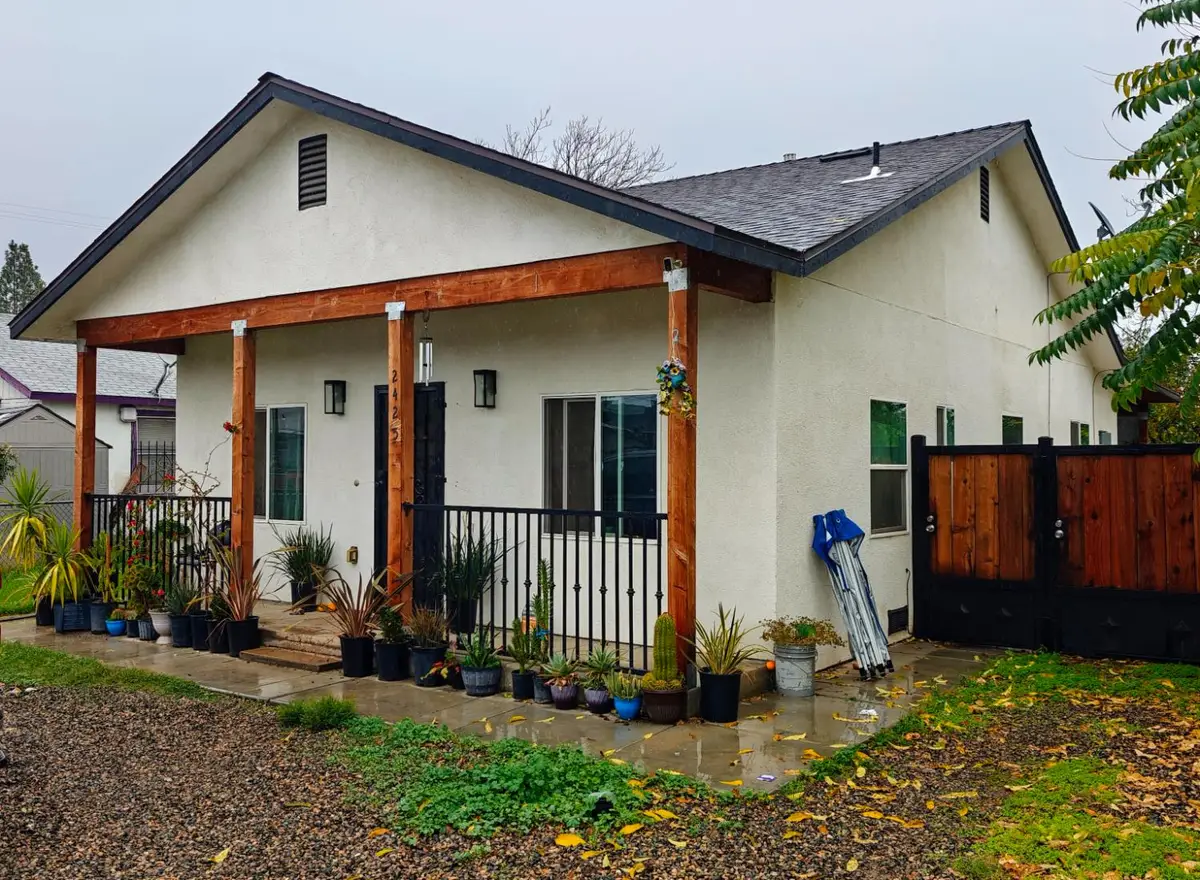 2425 S 10th Street, Fresno, CA 93725 - Image #1