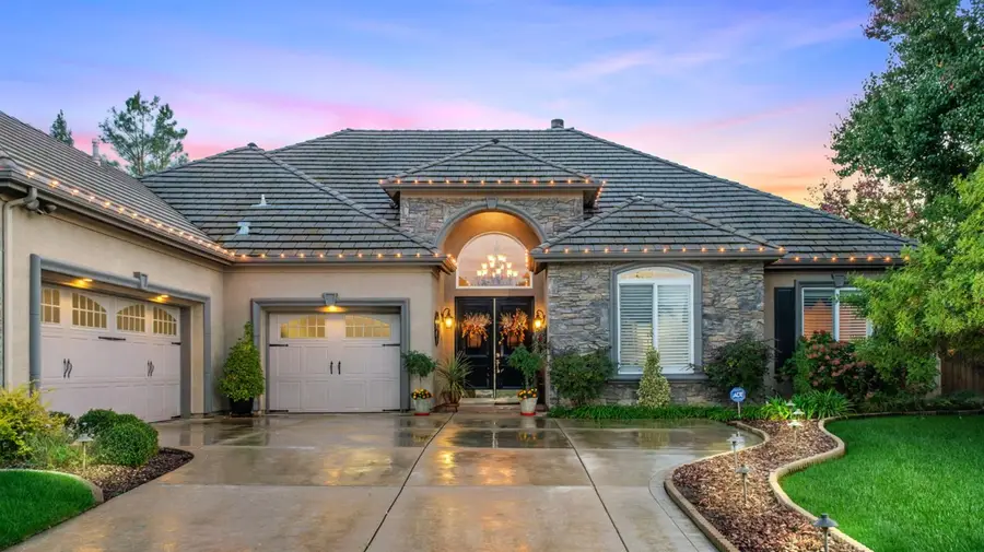 1689 E Shoal Creek Drive, Fresno, CA 93730 - Image #2